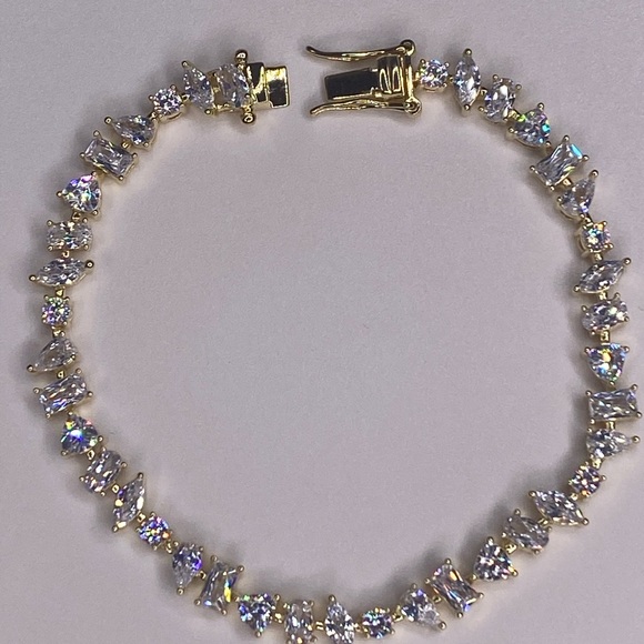 BEAUTIFUL MULTI CUT SIMULATED DIAMONDS ON 925 ITALIAN STERLING SILVER & 14KP - Picture 4 of 4